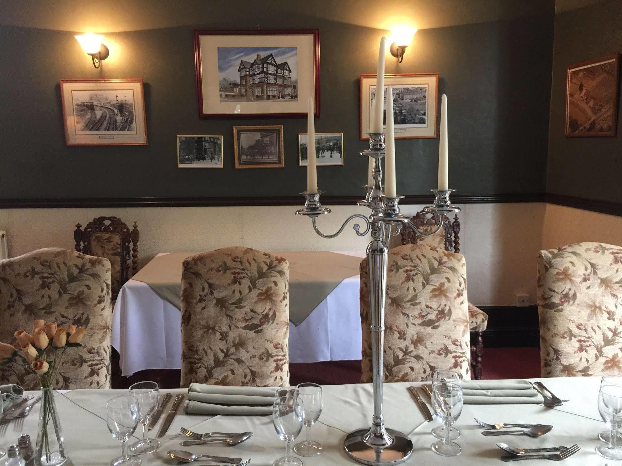 Station Hotel Ashbourne  Extérieur photo