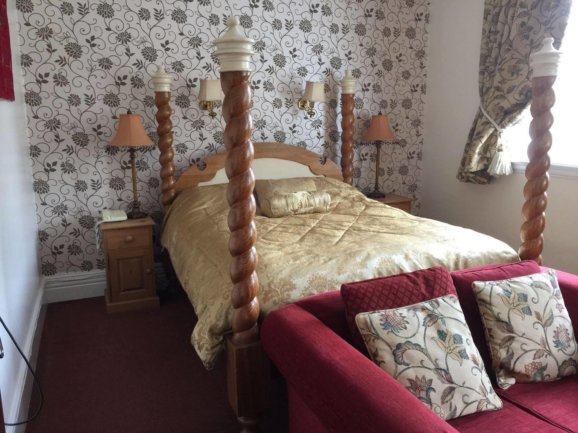 Station Hotel Ashbourne  Extérieur photo