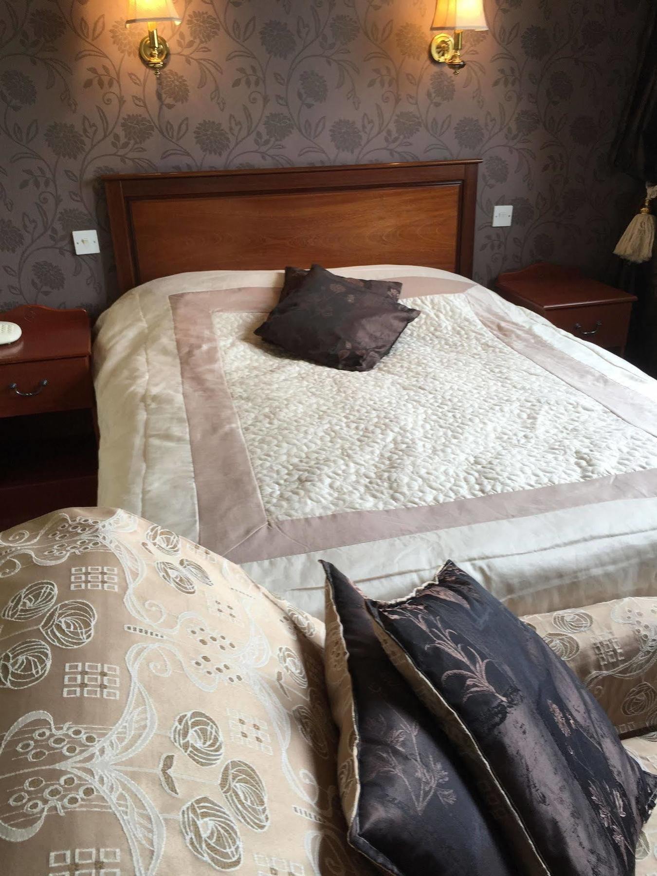 Station Hotel Ashbourne  Extérieur photo