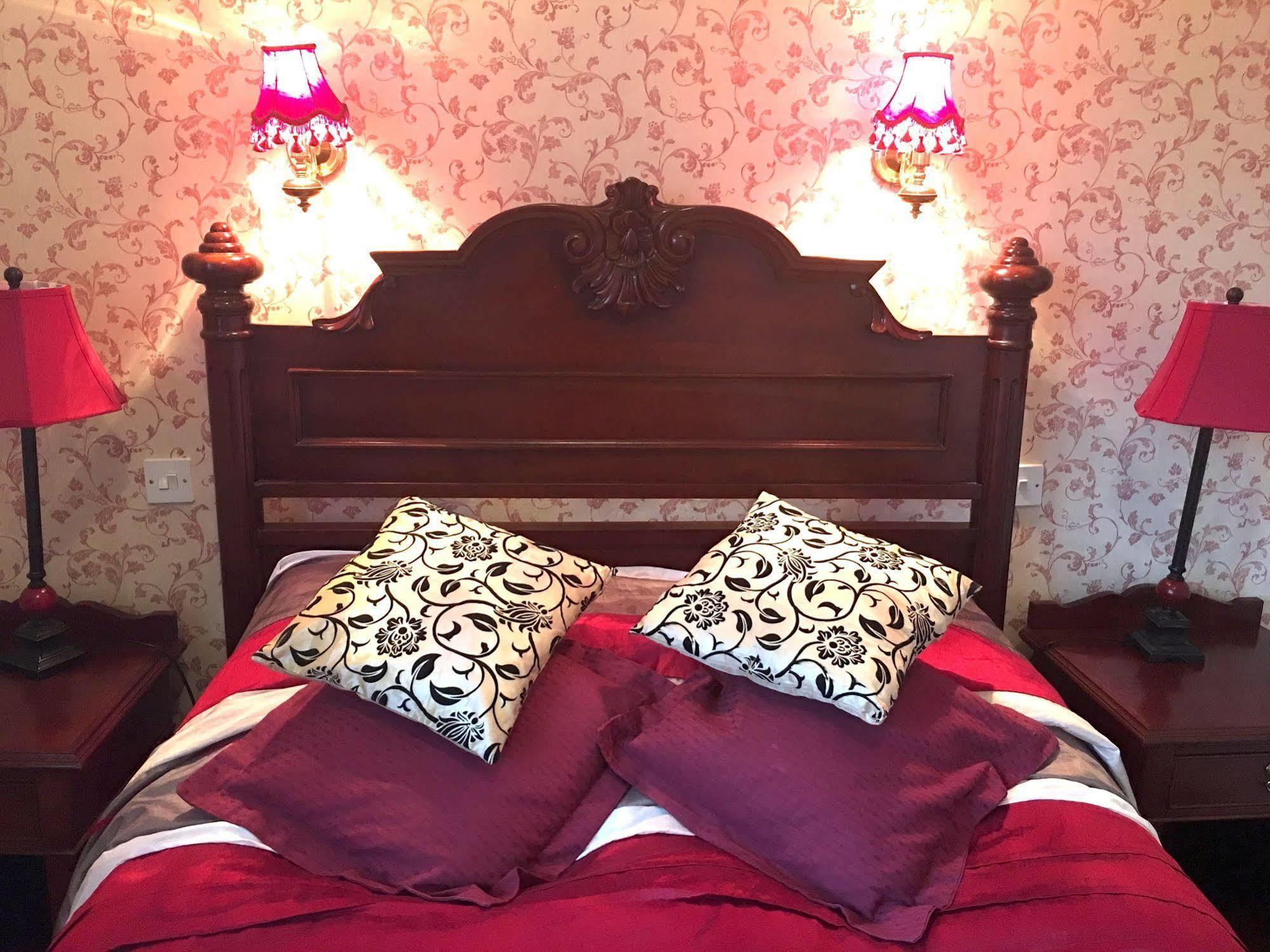 Station Hotel Ashbourne  Extérieur photo