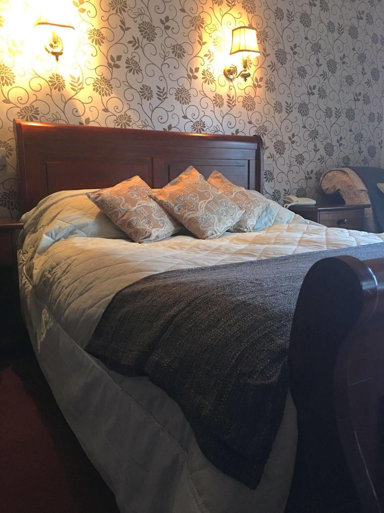 Station Hotel Ashbourne  Extérieur photo